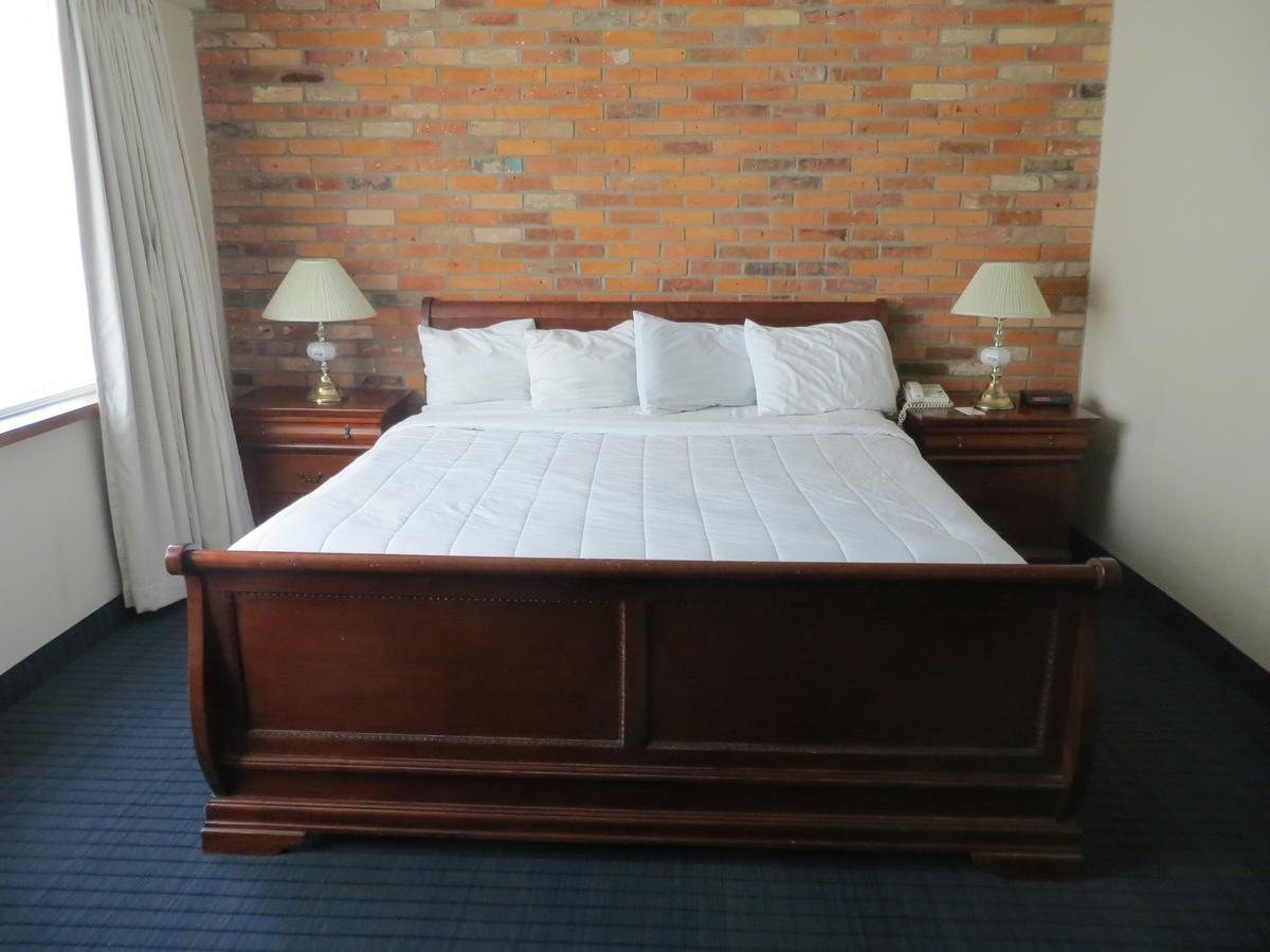 Hotel 89 Yorkville Торонто Экстерьер фото