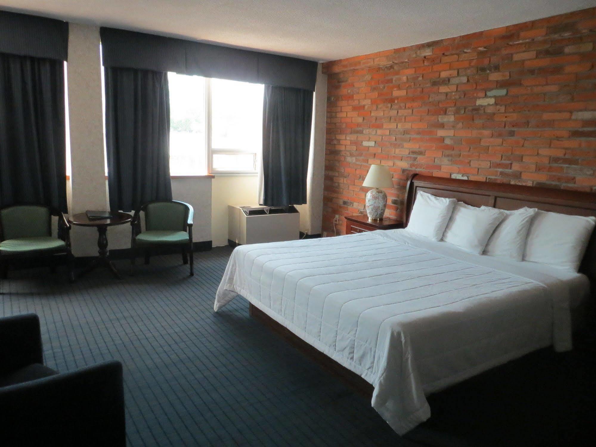 Hotel 89 Yorkville Торонто Экстерьер фото